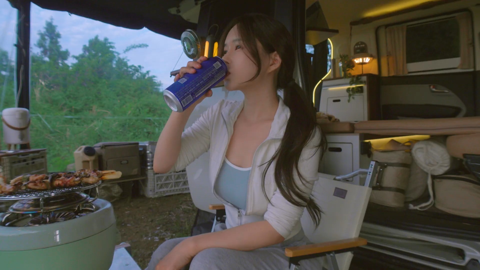 国台办评民进党当局要求陆配补缴“证明”：违法滥权、与民为敌